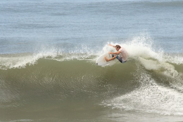 Surf El Salvador SaltyLips Nathan Bloemers