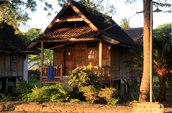 SaltyLips Womens Indo Rosary Surf Girls Indonesia Salty Lips