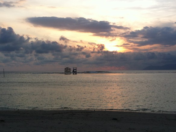 SaltyLips Womens Surf Bali Indo Surf Girls Salty Lips